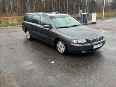 Begagnad 2004 Volvo V70 Kombi | 25 000 kr (Dyr)