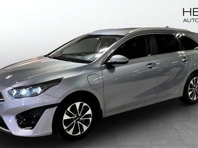 Grå Begagnad 2023 Kia Ceed Halvkombi | 249 900 kr (Bra pris)