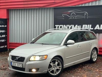Ljusgrå Begagnad 2009 Volvo V50 Summum Kombi | 54 900 kr (Marknadspris)
