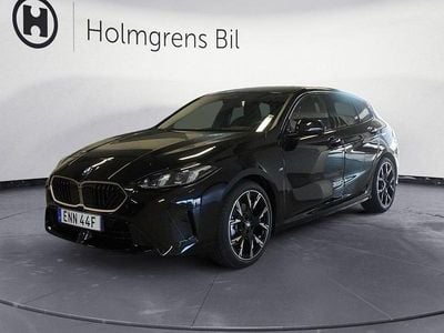 Svart Begagnad 2024 BMW 120 M Sport Halvkombi | 414 800 kr
