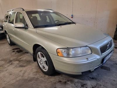 Brun Begagnad 2006 Volvo V70 Kinetic Kombi | 29 900 kr (Marknadspris)
