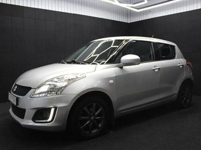 Begagnad Suzuki Swift 94 HK (69 kW) 2016 Silver Halvkombi