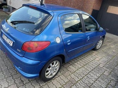 Begagnad 2006 Peugeot 206+ Halvkombi | 26 900 kr (Marknadspris)