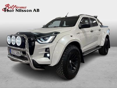 Vit (silky white pearl) Begagnad 2022 Isuzu D-Max Van | 723 750 kr