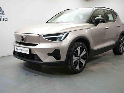 Grå Begagnad 2023 Volvo XC40 Single Motor SUV | 354 900 kr