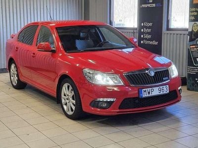 Röd Begagnad 2011 Skoda Octavia RS Halvkombi | 64 900 kr (Dyr)