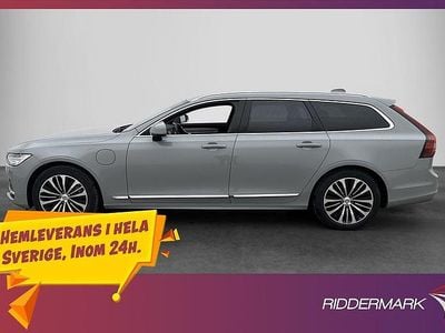 Grå Begagnad 2024 Volvo V90 Kombi | 399 900 kr (Marknadspris)