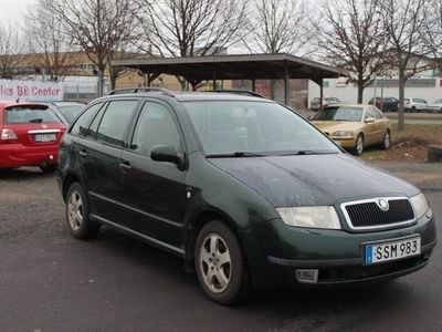 Begagnad Skoda Fabia 68 HK (50 kW) 2001 Mörkgrön Halvkombi