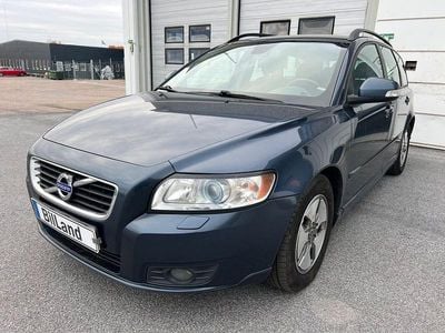 Begagnad Volvo V50 Momentum 116 HK (85 kW) 2011 Blå Kombi