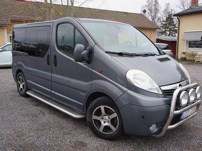 Grå Begagnad 2012 Opel Vivaro Minibuss | 99 900 kr (Dyr)