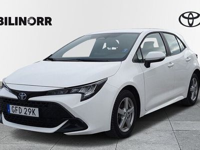 begagnad Toyota Corolla Verso Corolla 1,8 HYBRID 5D VJUL MV 2023, Kombi