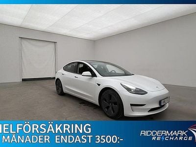 Vit Begagnad 2023 Tesla Model 3 Standard Range Sedan | 259 800 kr (Bra pris)