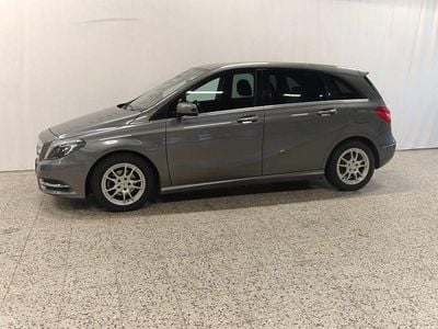 Begagnad Mercedes B180 109 HK (80 kW) 2012 Mörkgrå Minibuss