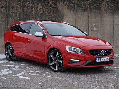 Röd Begagnad 2015 Volvo V60 R-Design Kombi | 169 000 kr (Lite dyr)
