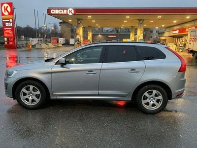 Electric silver metallic 477 Begagnad 2017 Volvo XC60 SUV | 139 000 kr (Marknadspris)