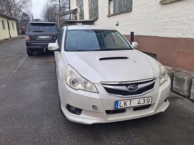 Vit Begagnad 2009 Subaru Legacy Kombi | 9 900 kr