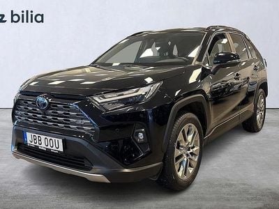 Svart Begagnad 2024 Toyota RAV4 Hybrid Premium SUV | 439 900 kr (Bra pris)