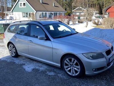 begagnad BMW 320 i Touring Comfort Euro 5