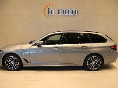 Grå Begagnad 2022 BMW 530e M Sport Kombi | 454 000 kr (Dyr)