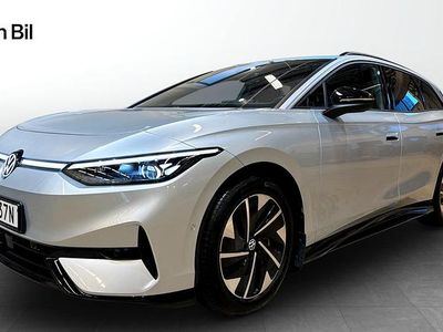 Scale silver metallic Begagnad 2024 VW ID.7 Pro Kombi | 529 900 kr (Marknadspris)