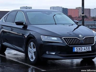 Begagnad Skoda Superb 190 HK (139 kW) 2016 Svart Sedan