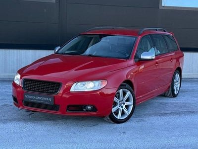 Begagnad Volvo V70 R-Design 180 HK (132 kW) 2011 Röd Kombi