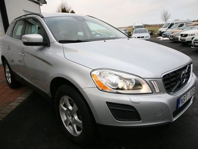 begagnad Volvo XC60 D4 AWD Momentum Toppskick