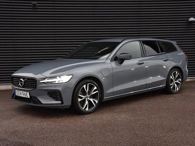 Grå Begagnad 2022 Volvo V60 R-Design Kombi | 389 900 kr (Dyr)