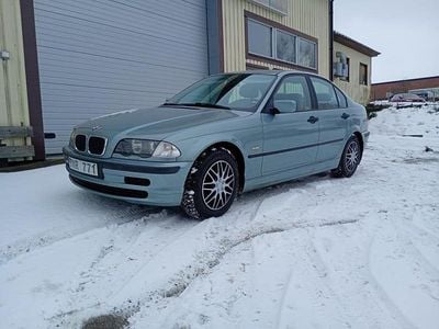 Begagnad BMW 316 105 HK (77 kW) 2001 Sedan