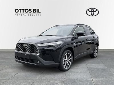 Svart Ny 2025 Toyota Corolla Cross Style SUV | 409 000 kr