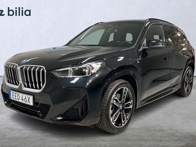 Begagnad BMW X1 Efficient Dynamics 245 HK (180 kW) 2024 Svart (safirsvart metallic) SUV