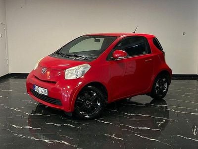 Röd Begagnad 2011 Toyota iQ Halvkombi | 39 900 kr (Bra pris)