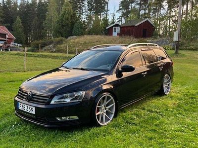 Svart Begagnad 2011 VW Passat Kombi | 76 000 kr