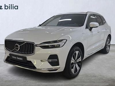 Vit Begagnad 2023 Volvo XC60 Plus SUV | 434 000 kr (Marknadspris)