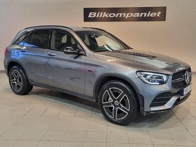Begagnad Mercedes GLC300e AMG line 306 HK (225 kW) 2021 Grå