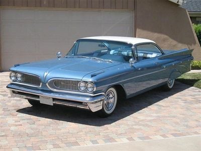 Ljusblå Begagnad 1959 Pontiac Bonneville Sedan | 689 000 kr