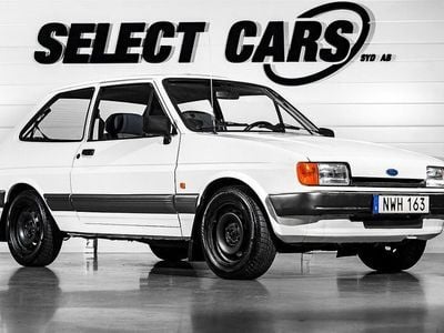 Vit Begagnad 1988 Ford Fiesta Halvkombi | 29 900 kr