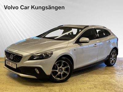 Silver Begagnad 2015 Volvo V40 CC Kombi | 139 900 kr