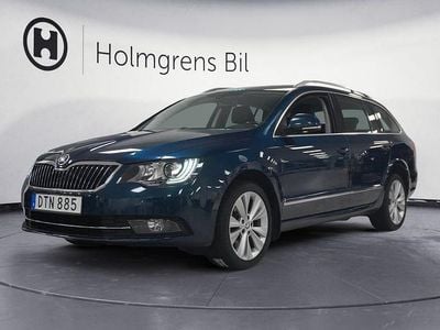 Begagnad Skoda Superb 170 HK (125 kW) 2015 Mörkblå Kombi