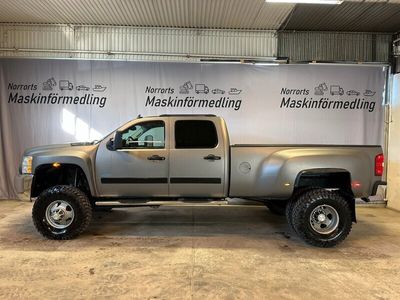 begagnad Chevrolet Silverado 3500 HD Crew Cab 6.6 V8 Duramax 4WD