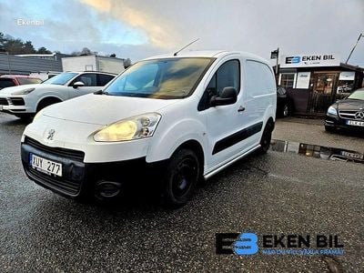 Vit Begagnad 2013 Peugeot Partner S Minibuss | 39 500 kr (Marknadspris)