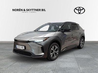 Begagnad Toyota bZ4X Style 2023 Silver SUV