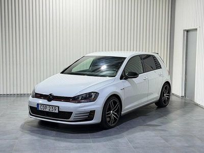 Vit Begagnad 2014 VW Golf VII GTI Halvkombi | 169 900 kr (Marknadspris)
