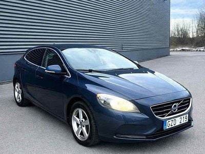 Begagnad Volvo V40 Momentum 150 HK (110 kW) 2013 Blå Kombi