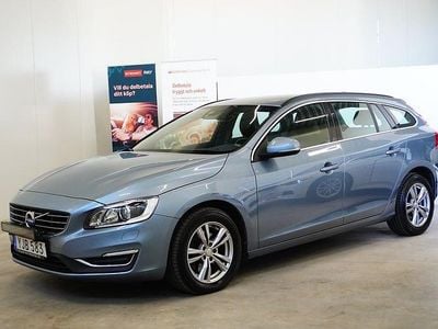 Begagnad Volvo V60 Momentum 190 HK (139 kW) 2016 Blå Kombi