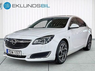 Vit Begagnad 2016 Opel Insignia Business Halvkombi | 94 900 kr (Marknadspris)