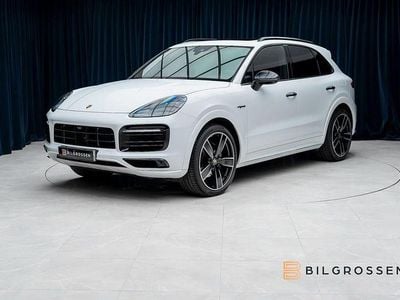 Begagnad Porsche Cayenne Platinum Edition 462 HK (339 kW) 2023 Vit SUV