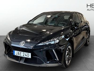 Begagnad MG MG4 EV 150 kW (204 HK) 2022 Svart Halvkombi