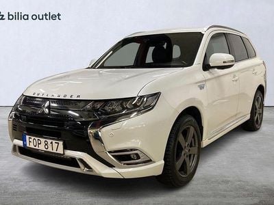 Vit Begagnad 2019 Mitsubishi Outlander SUV | 219 900 kr (Marknadspris)
