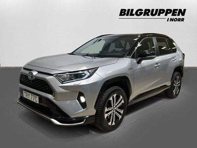 Grå Begagnad 2021 Toyota RAV4 SUV | 399 900 kr (Marknadspris)